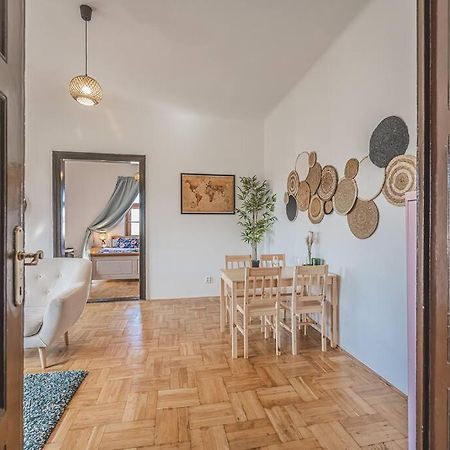 Carolina'S Romantic Apartment Hradec Králové Esterno foto