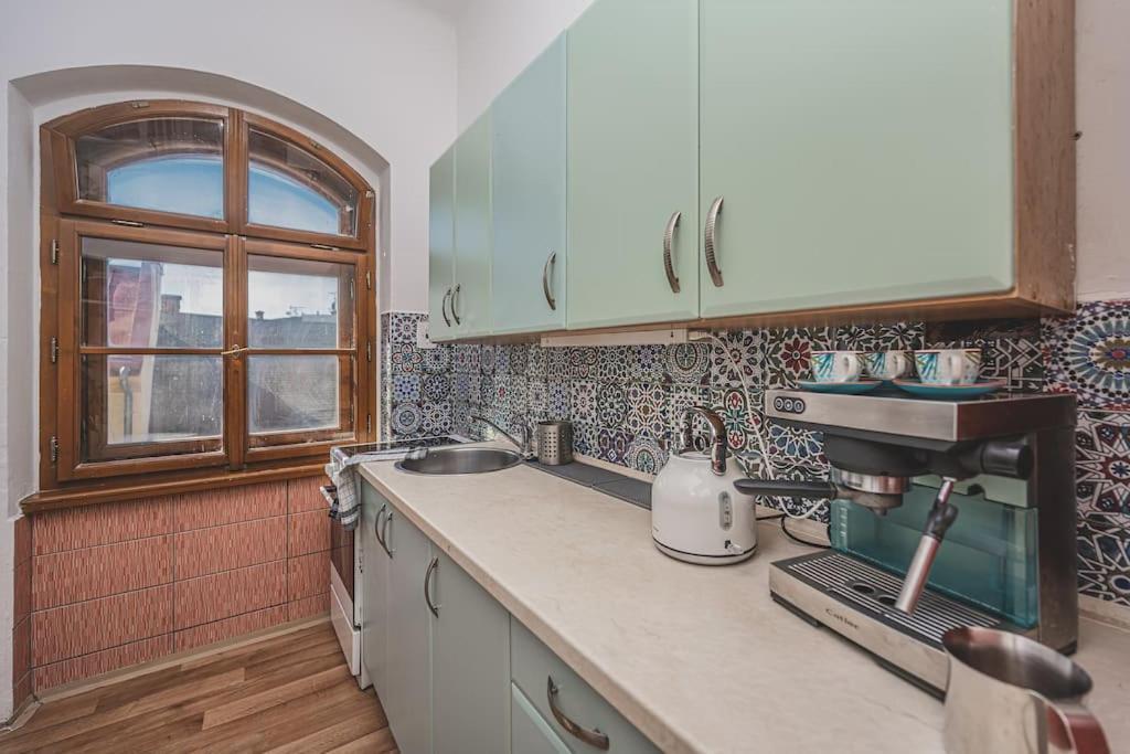 Carolina'S Romantic Apartment Hradec Králové Esterno foto