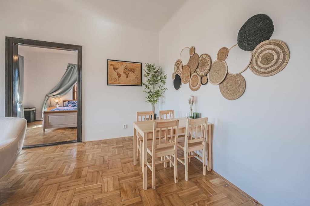 Carolina'S Romantic Apartment Hradec Králové Esterno foto